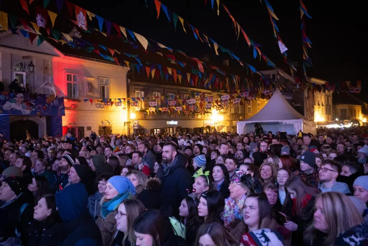 Štrumfete ukrale show na koncertu Gibonnia: U Samoboru noćas gorjelo!