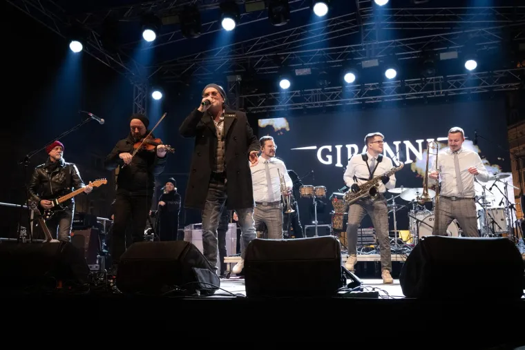 Štrumfete ukrale show na koncertu Gibonnia: U Samoboru noćas gorjelo!