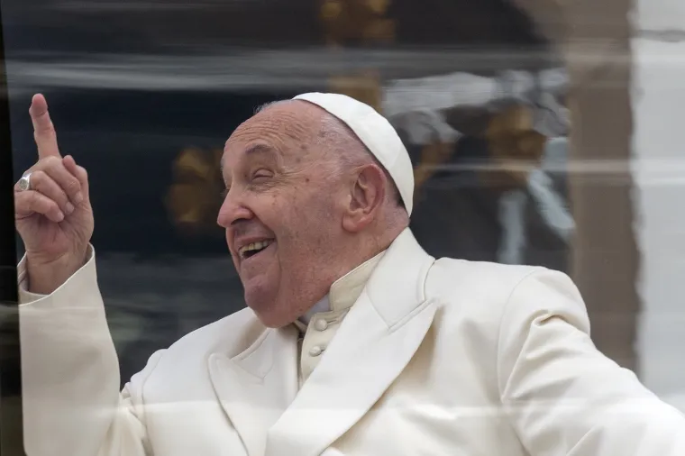 Papa je volio tango, radio je kao izbacivač, a nekad se iskradao iz Vatikana