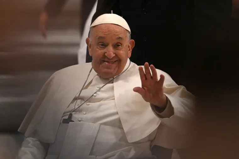 Papa je volio tango, radio je kao izbacivač, a nekad se iskradao iz Vatikana