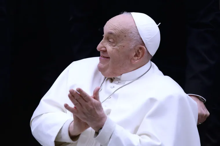 Papa je volio tango, radio je kao izbacivač, a nekad se iskradao iz Vatikana