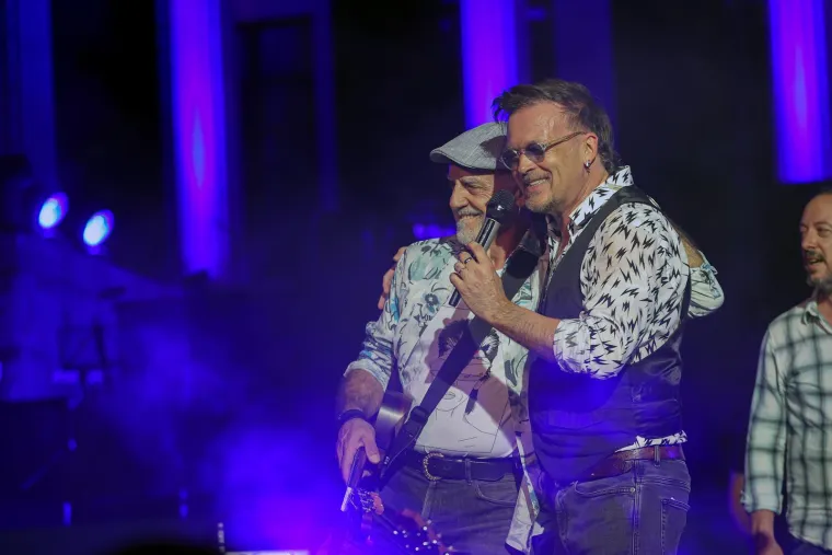 &Scaron;trumfete ukrale show na koncertu Gibonnia: U Samoboru noćas gorjelo!