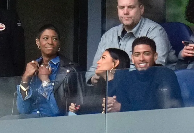 Gledamo i ne vjerujemo: Evo što radi Bellinghamova djevojka dok on pored nje gleda Modrića i ekipu