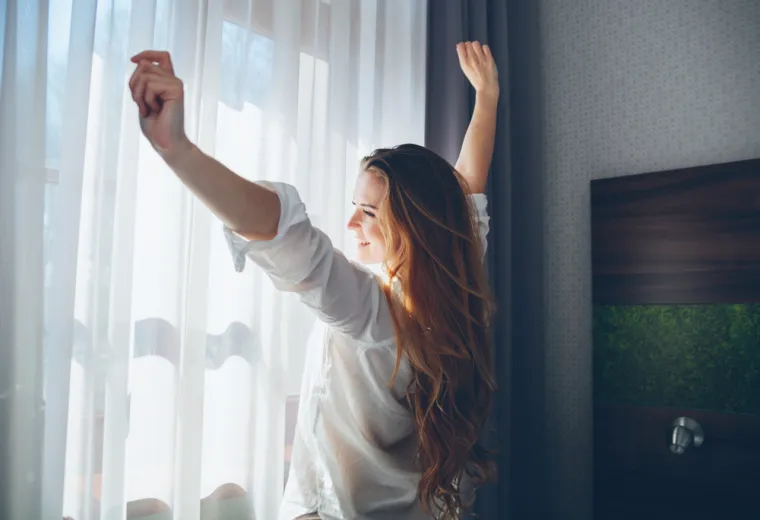 Ako tražite trenutačnu reakciju, stručnjakinje za prehranu sugeriraju da bi se trend dopaminskog jelovnika mogao isplatiti. Dopamin, neurotransmiter uključen u osjećaje nagrade i zadovoljstva, trenutačno pobolj&scaron;ava raspoloženje kada ispunite cilj. Ljepota dopaminskog jelovnika je u tome &scaron;to pojedincima nudi opipljiv alat na koji se mogu osloniti kada trebaju trenutačnu nagradu na temelju svojih interesa tijekom dana.