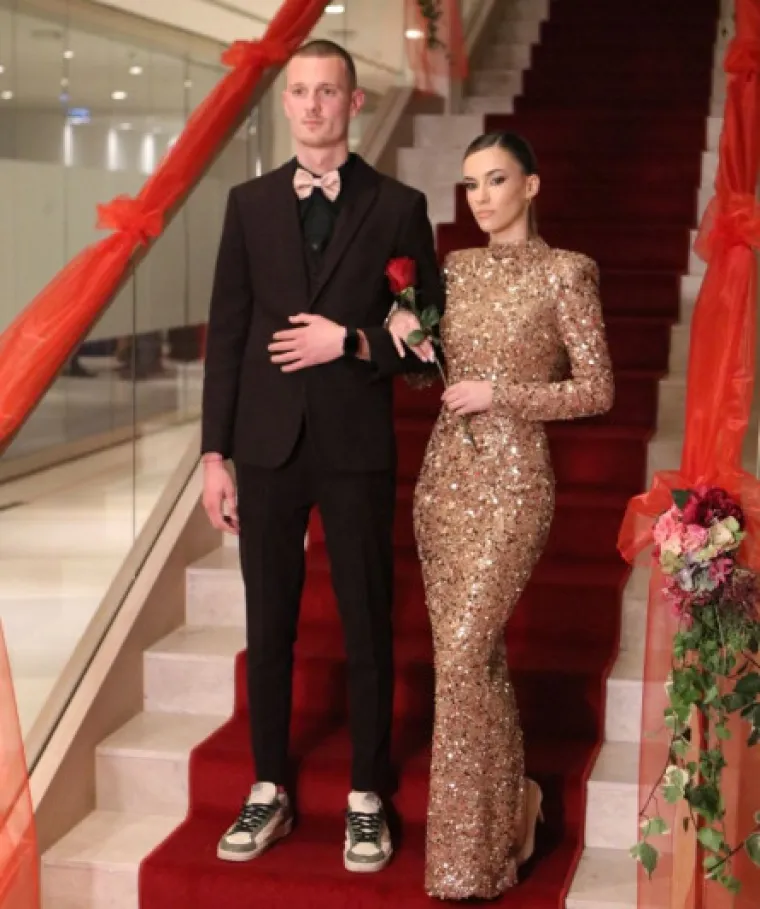 Sve pr&scaron;talo od glamura: Dubrovački maturanti pokazali svoja najbolja izdanja