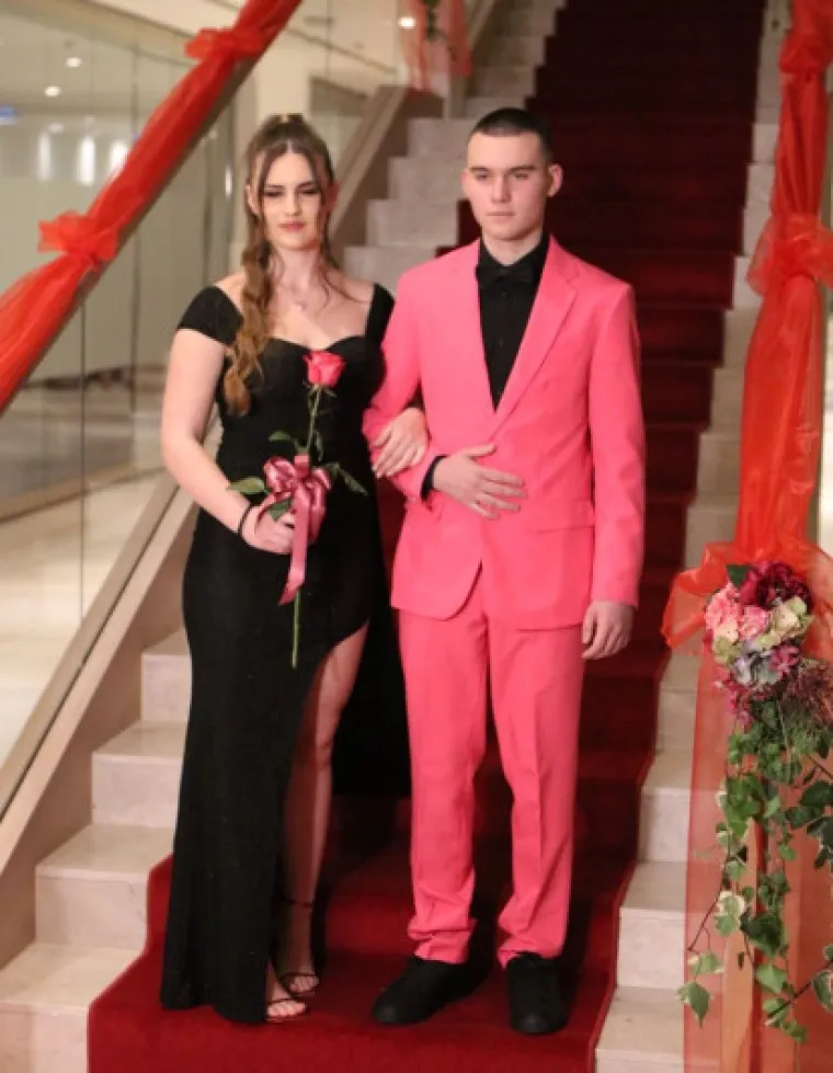 Sve pr&scaron;talo od glamura: Dubrovački maturanti pokazali svoja najbolja izdanja