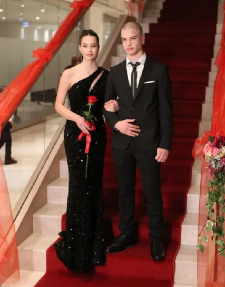 Sve pr&scaron;talo od glamura: Dubrovački maturanti pokazali svoja najbolja izdanja