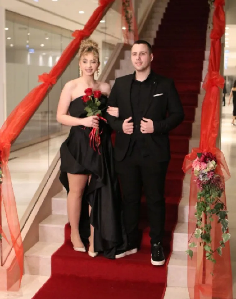 Sve pr&scaron;talo od glamura: Dubrovački maturanti pokazali svoja najbolja izdanja