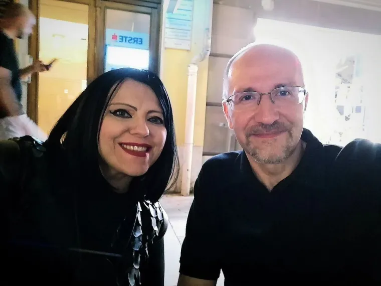 Od čarobnjačkih &scaron;e&scaron;ira do ekstravagantnih haljina: Ovo su najbolja izdanja Mirele Holy