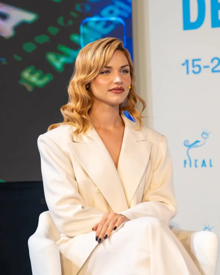 Lijepa glumica oduzima dah: 'Razmi&scaron;ljam kao Madriđanka, ali odrastanje mi je bilo vrlo srpsko-hrvatsko'