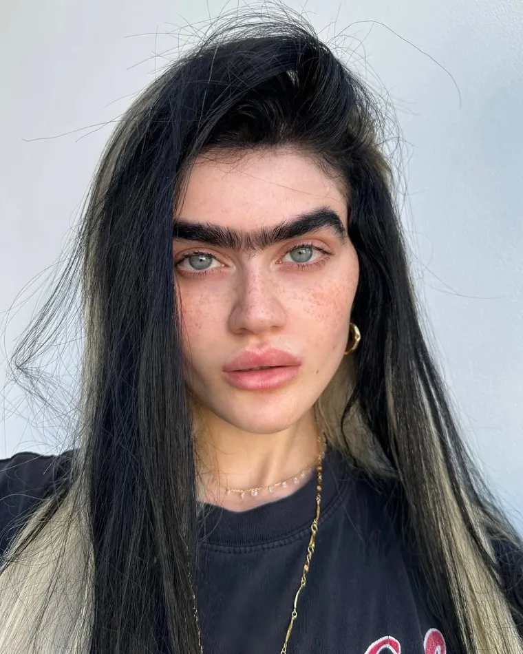 Prije nekoliko godina pokrenula je kampanju &quot;Unibrow movement&quot; kako bi promovirala prirodan izgled.
