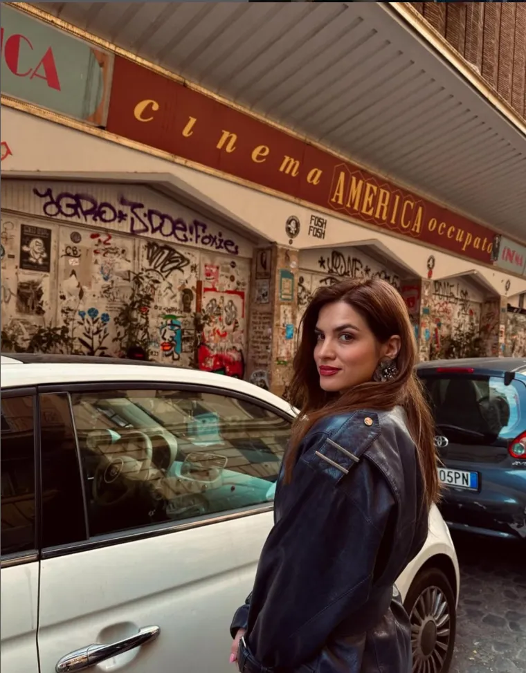 Arija Rizvić osvaja scenu: I bez &scaron;minke malo koga ostavlja ravnodu&scaron;nim