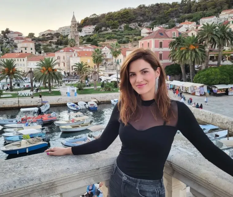 Arija Rizvić osvaja scenu: I bez &scaron;minke malo koga ostavlja ravnodu&scaron;nim