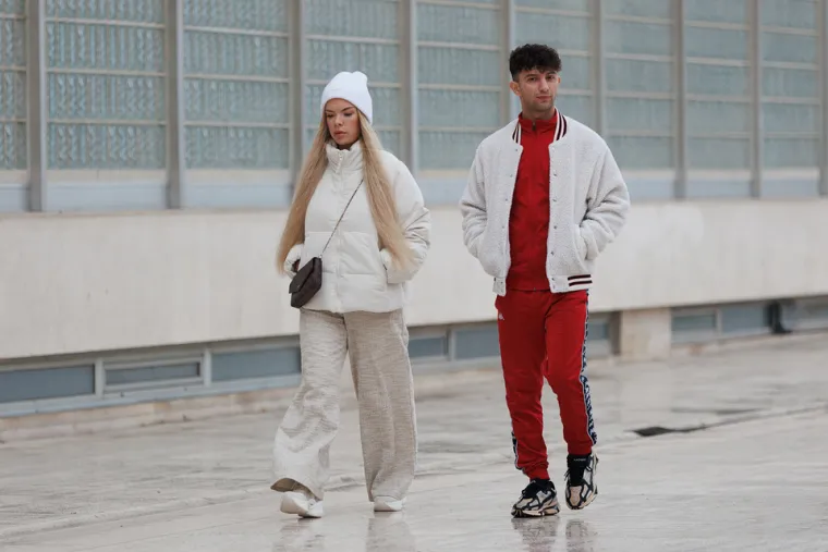 No, mladić i djevojka izabrali su ležeran stil za &scaron;etnju na zadarskoj &scaron;pici.