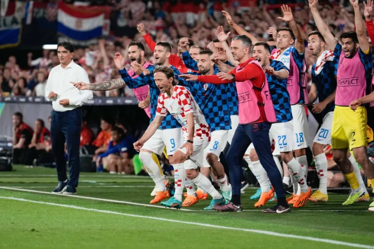 Dalić i ekipa slave ulazak Hrvatske u finale Lige nacija, koja je obilježila mandat izbornika jer je na početu bio protiv iste, da bi na kraju umalo odveo Hrvatsku do prvog trofeja. U finalu su bili bolji Španjolci nakon raspucavanja