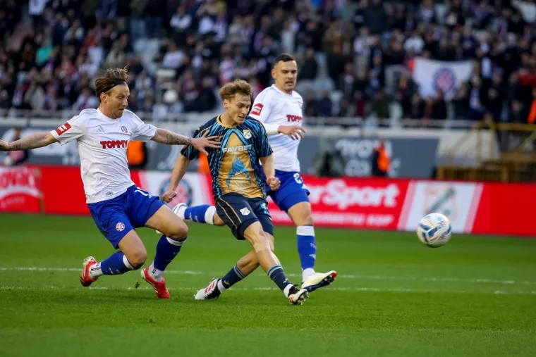 A &scaron;to tek reći na magiju Fruka koji je iza&scaron;ao sam pred Lučića i zabio za 2:0.