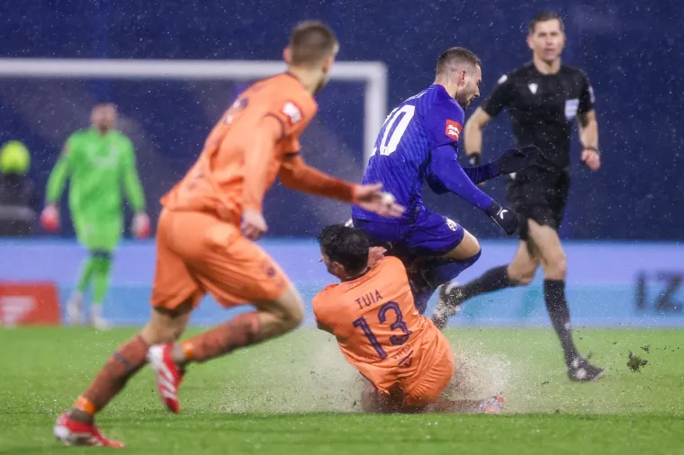 Tko je uopće ovo dopustio? Na Maksimiru potop biblijskih razmjera, a u loži se debelo žicalo za dekice