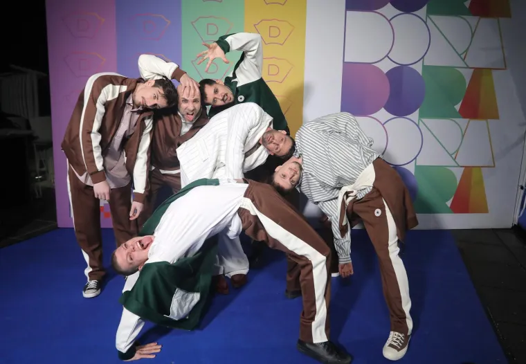 Brojna poznata lica na Plavom tepihu uoči Dore: Pogledajte tko se sve pojavio