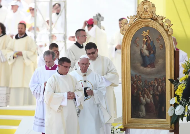 Nije bio u Hrvatskoj, ali je posjetio naše susjede. Prisjetite se kako je Papa 2015. dočekan u Sarajevu