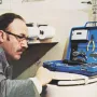 Godine 2004., Hackman se povukao iz glume zbog zdravstvenih razloga te je naveo da je posao postao previše stresan za njegovo srce. Nakon povlačenja, posvetio se pisanju, a objavio je čak nekoliko romana, uključujući &quot;Wake of the Perdido Star&quot; i &quot;Payback at Morning Peak&quot;.