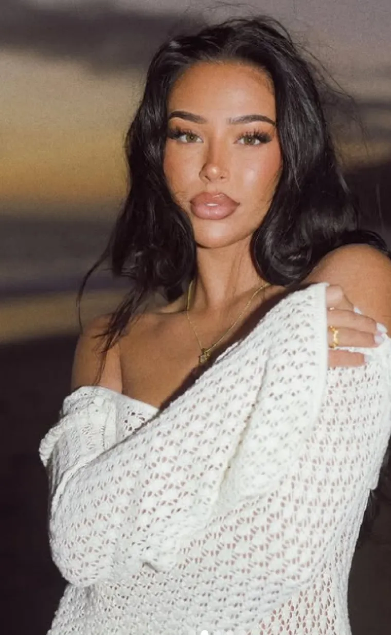 Unatoč sve većim nagađanjima, Castro je i dalje aktivna na dru&scaron;tvenim mrežama. Prethodno je govorila o tome da svoj osobni život drži privatnim, objaviv&scaron;i 2021. nakon očeve smrti sljedeće: &ldquo;Nikada nisam bila od onih koji bi dijelili ne&scaron;to previ&scaron;e osobno na dru&scaron;tvenim mrežama. Najbliže srcu držim ljude koje volim; Želim ih za&scaron;tititi pod svaku cijenu.&rdquo;