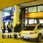 Krš i lom usred Zagreba: Porsche uletio u izlog poznatog restorana!