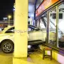 Krš i lom usred Zagreba: Porsche uletio u izlog poznatog restorana!