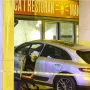 Krš i lom usred Zagreba: Porsche uletio u izlog poznatog restorana!