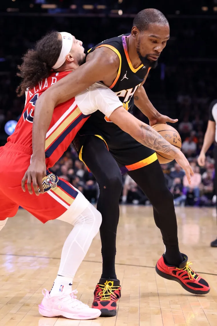 Skandal u NBA ligi! Durant &scaron;akom udario Matkovića u rebra, pogledajte kako je na&scaron; as reagirao na provokaciju