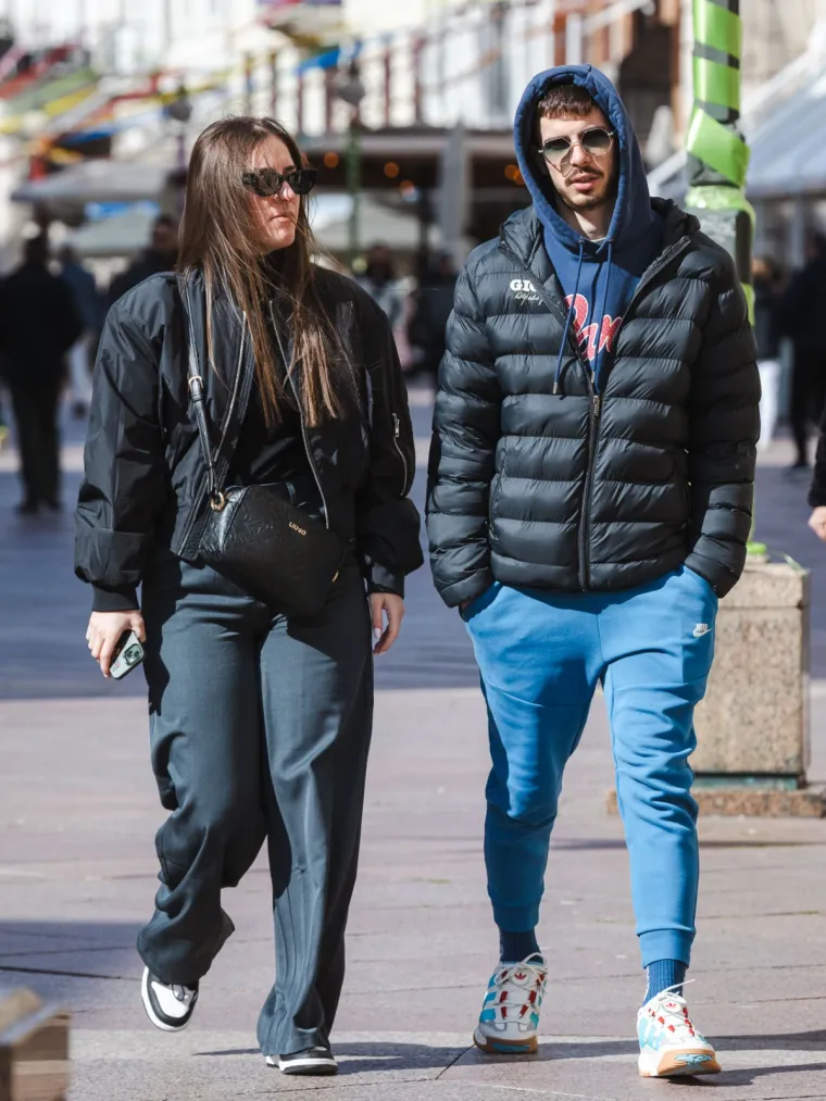 Riječanke ponosno pro&scaron;etale &scaron;picom: Djevojka u crvenom sportskom izdanju sve zasjenila