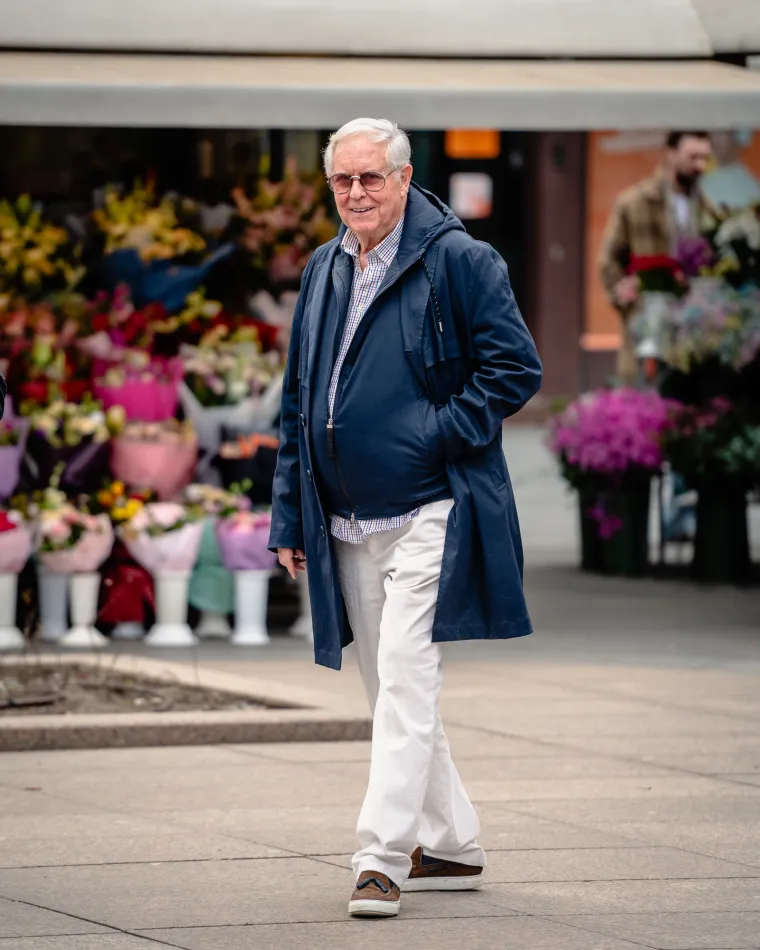 Poduzetnik Josip Radeljak uživao je u lijepom vremenu te je rado pozirao fotografu.