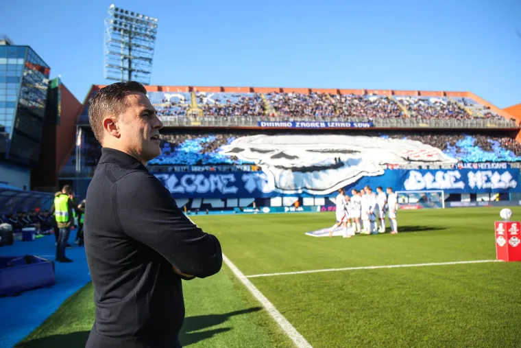 Cannavaro je bio jako ozbiljan uoči susreta, što je i očekivano jer mu vjerojatno u slučaju lošeg rezultata protiv Hajduka prijetio otkaz.