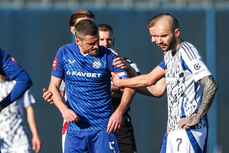 Ademi je zbog ozljede morao napustiti igru, a u&scaron;ao je Petar Sučić.