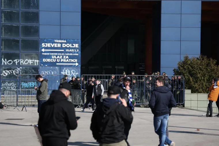 Na Maksimiru se pojavila ikona Hajduka, smjestio se blizu Zajeca