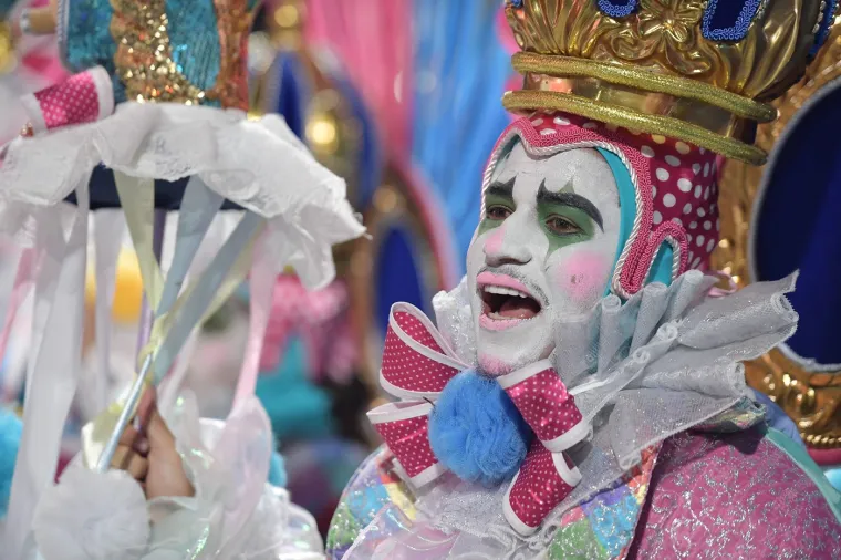 Ma tko ne bi volio biti ovdje! Glamurozni kostimi na najvećem karnevalu: Pogledajte raskošne prizore iz Rija