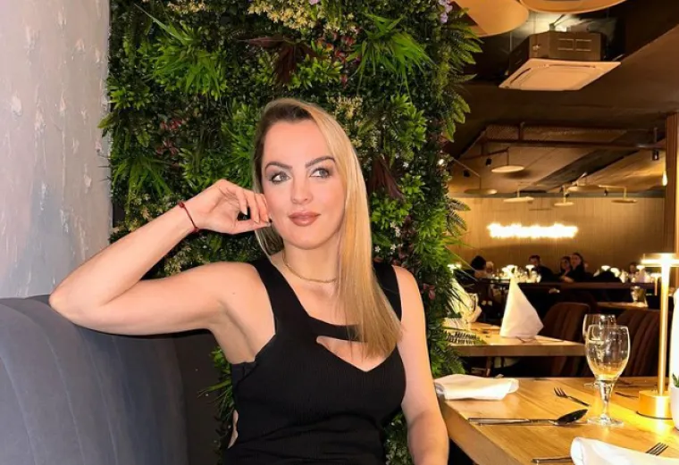 Kada je riječ o estetici, ne skriva da je kroz godine posegnula za određenim zahvatima kako bi dodatno naglasila svoju ljepotu.