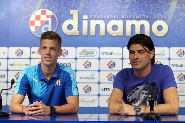 Bara je Olma odveo iz omladinskog pogona Barcelone kao 16-godišnjaka i doveo u Dinamo gdje je pokrenuo svoju veliku karijeru. Olmo je tada bio jedan od najvećih talenata u Barceloni, ali je otišao jer je smatrao da će u drugom klubu dobiti priliku za brži razvoj i nastup u prvoj ekipi - to je i dobio u Dinamu. Ovaj transfer lansirao je Baru među najutjecajnije nogometne agente. Niagara Sports Company je, prema Transfermarktu, svrstana među 25 najboljih agencija na svijetu.