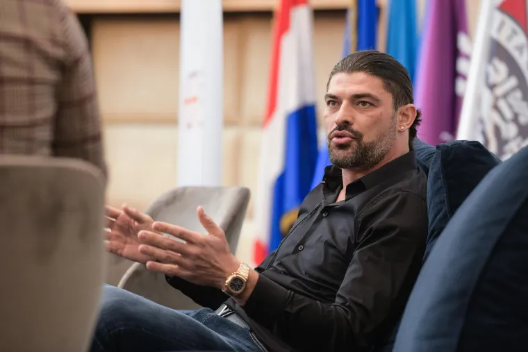 Andy Bara je najpoznatiji po 'krađi' Danija Olma, uz njega se vežu kontroverze: Ovo ga je učinilo slavnim