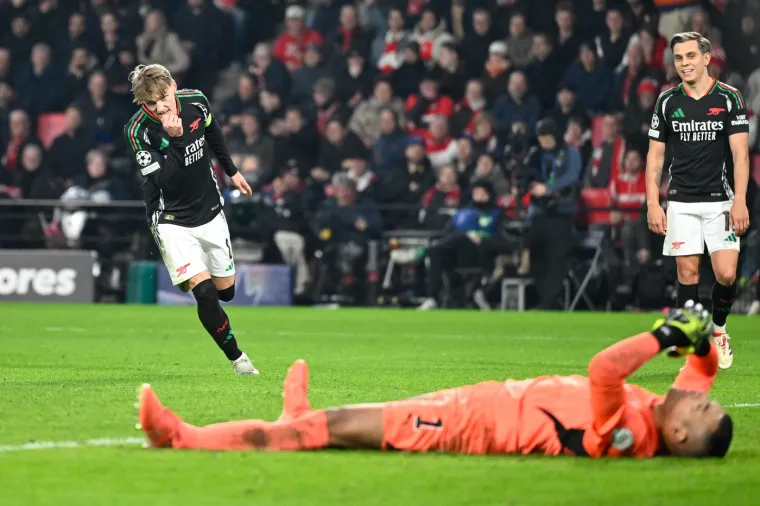 Katastrofalna gre&scaron;ka golmana Beniteza za 6-1 Arsenala