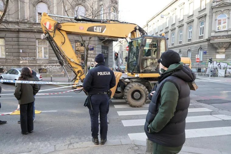 Pobuna u centru Zagreba: Radovi na podzemnim spremnicima pod nadzorom policije
