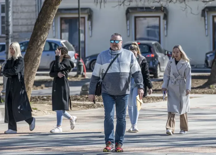 Prolaznici ostali bez daha: Misteriozne dame osvojile Karlovčane