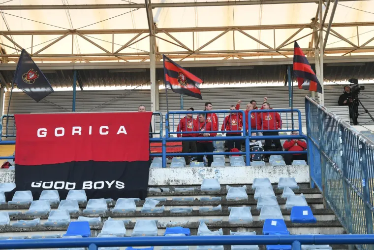 Good Boysi su osnovani prije desetak godina i neprekidno prate svej klub u crveno crnim bojama.