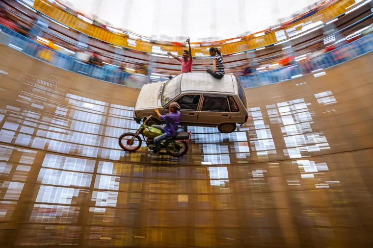 Zid smrti privlači tisuće vozača: Opasna tradicija prestižni je simbol neustra&scaron;ivosti