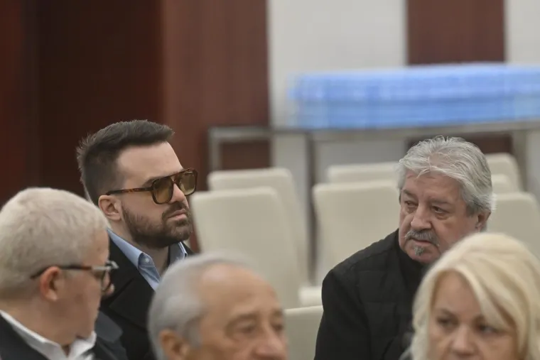 Srpska estrada zavijena u crno, brojne zvijezde opraštaju se od Saše Popovića
