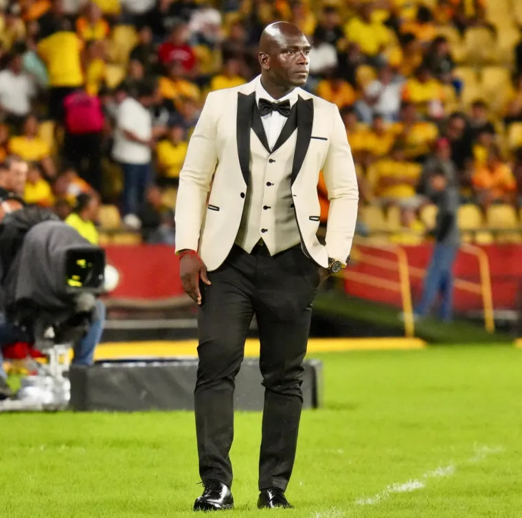 Trener za kojim se svi okreću: Na utakmice dolazi besprijekorno obučen! Možete li ovako zamisliti Gattusa ili Đalovića?