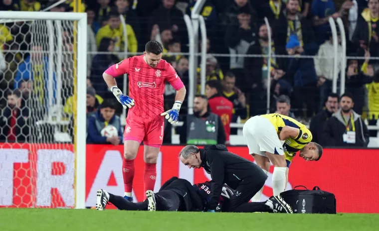 Sudar koji ledi krv u žilama! Džeko je odmah potrčao u pomoć, nastao je potpuni muk na stadionu
