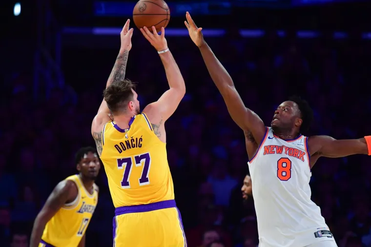 Lakersi su drugi na ljestvici Zapadne konferencije s omjerom 40-21, dok je New York treći na Istoku s 40 pobjeda i 22 poraza.