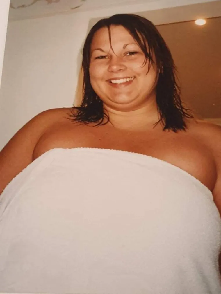 Britanka Leanne Wilson prošla je nevjerojatnu preobrazbu – od nekadašnje bucmaste dame postala je vitka i zadovoljna sobom, nakon što je uspjela izgubiti čak 16 kilograma. 