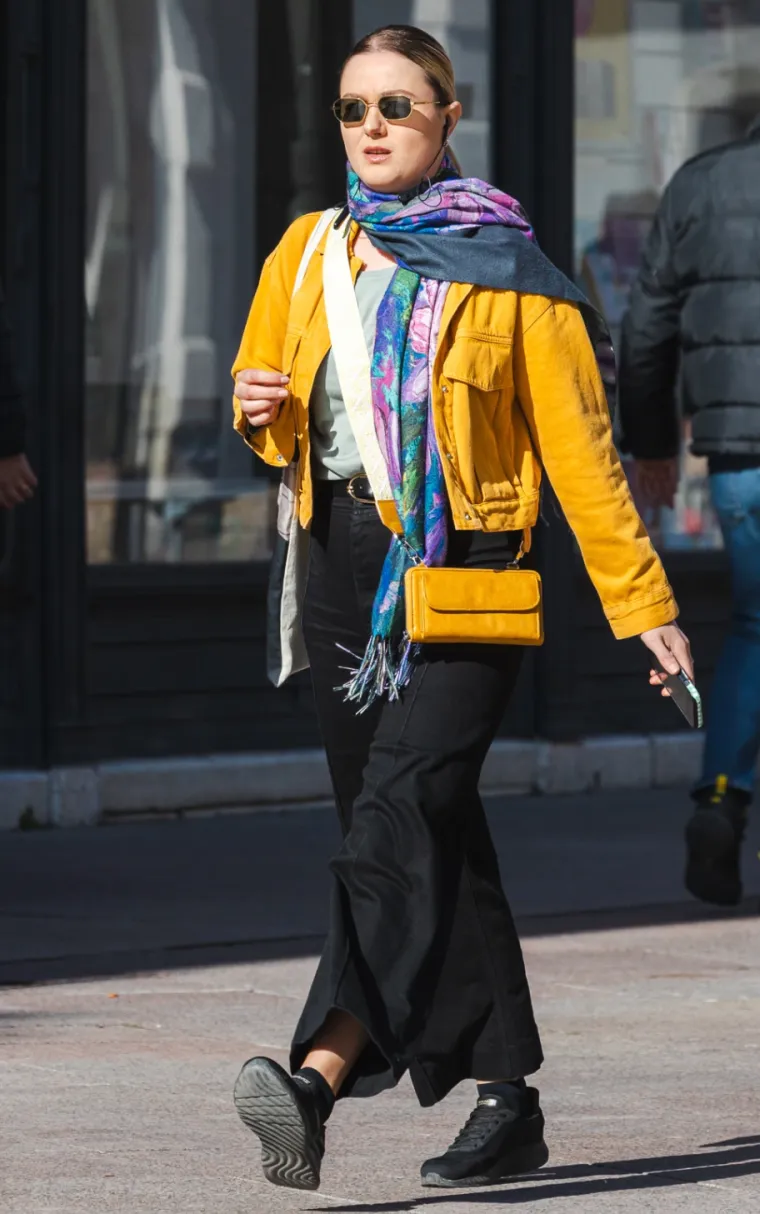 Koliko ljepotica na jednom mjestu: Djevojke zablistale na Korzu - iz ormara izvadile skupocjene torbice