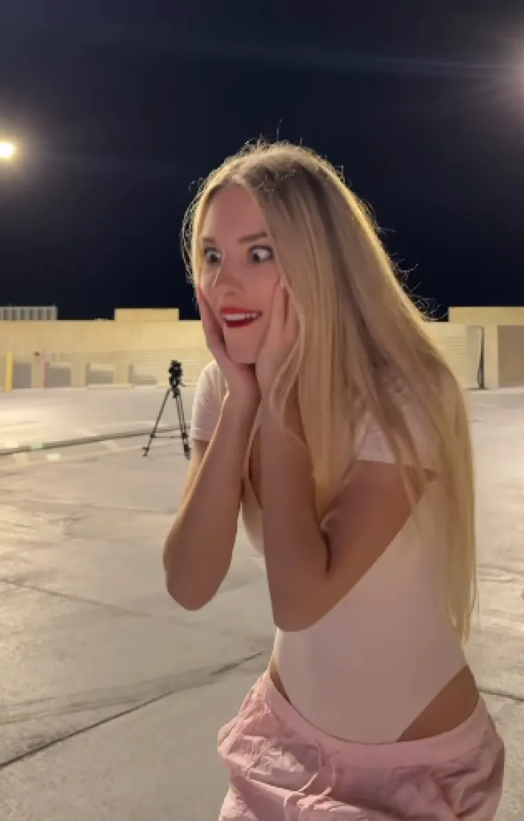 Ovdje je odu&scaron;evljena jednim besprijekornim izdanjem skpoucjenog automobila. 